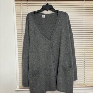 gray wool sweater size XL pit to pit 31 inches great condition cardigan